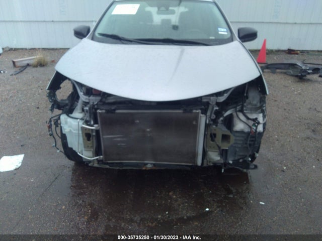 Toyota RAV4 LE 2018 2T3ZFREV4JW439973 Image 8