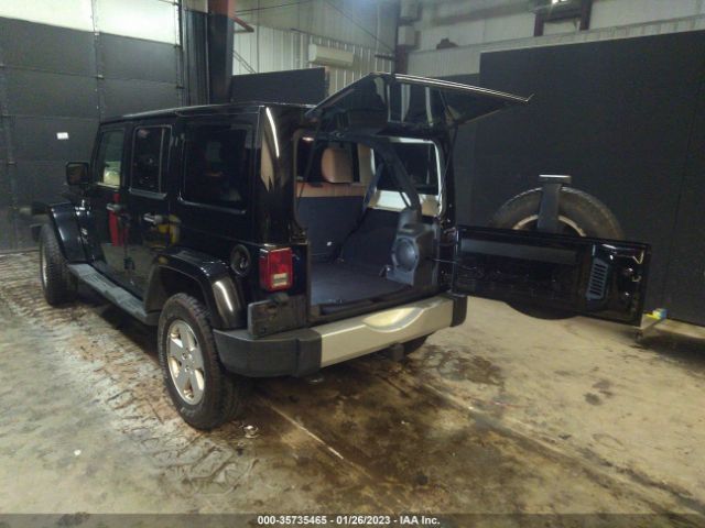 1J4HA5H13BL542523 Jeep Wrangler Unlimited Sahara