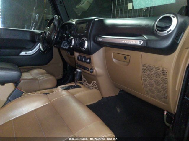 1J4HA5H13BL542523 Jeep Wrangler Unlimited Sahara