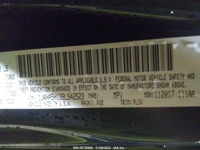 1J4HA5H13BL542523 Jeep Wrangler Unlimited Sahara