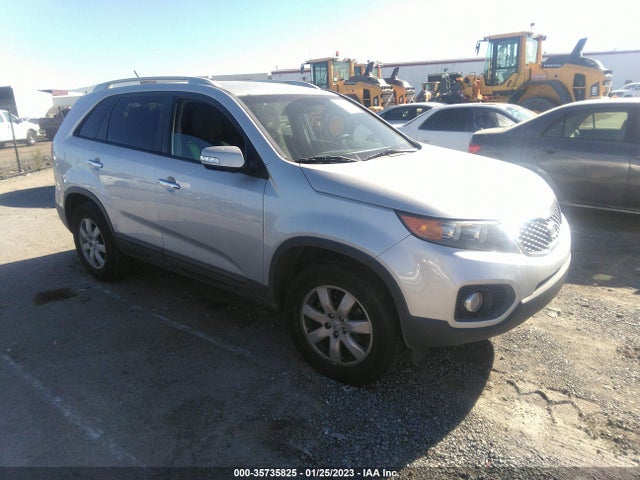 2013 KIA SORENTO LX VIN: 5XYKT4A65DG390247