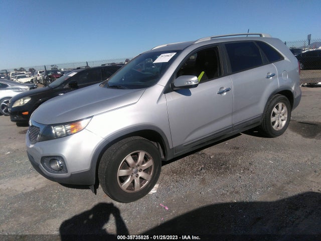 2013 KIA SORENTO LX VIN: 5XYKT4A65DG390247