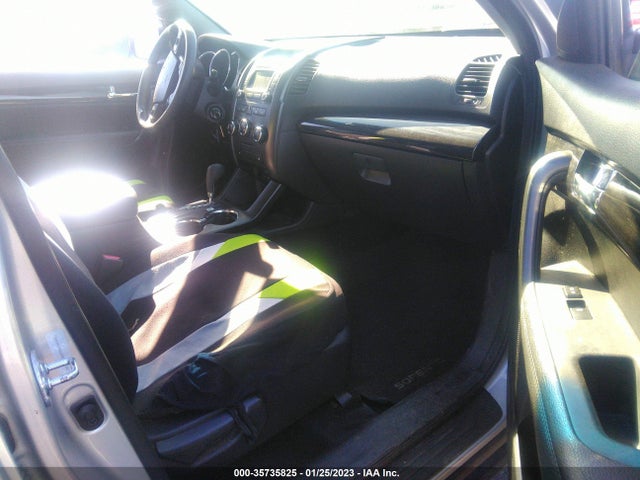 2013 KIA SORENTO LX VIN: 5XYKT4A65DG390247