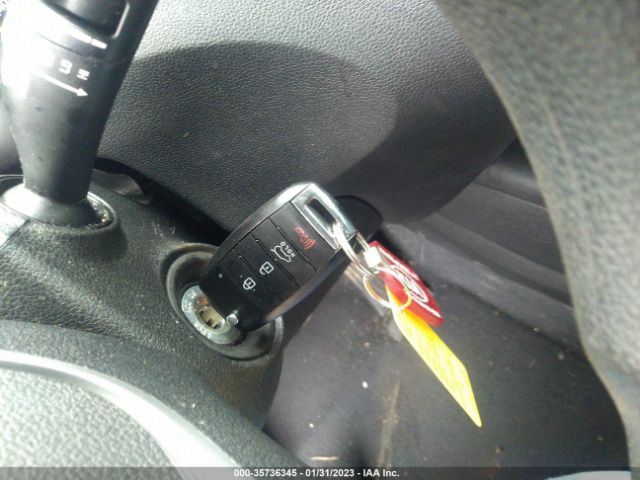 5XYPG4A37KG564638 KIA SORENTO LX