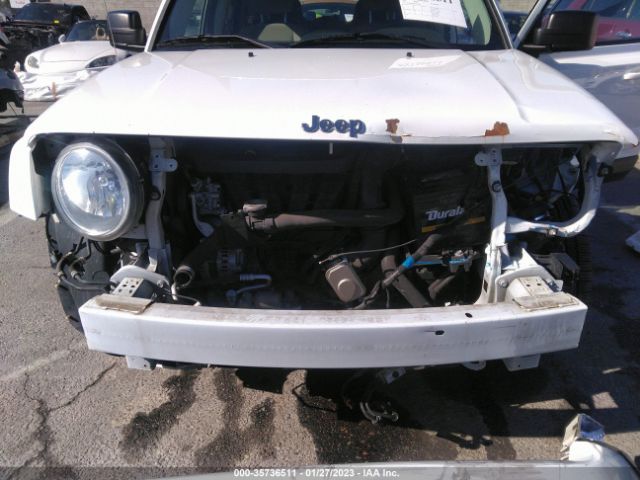 1C4NJPBB1GD659864 Jeep Patriot Sport