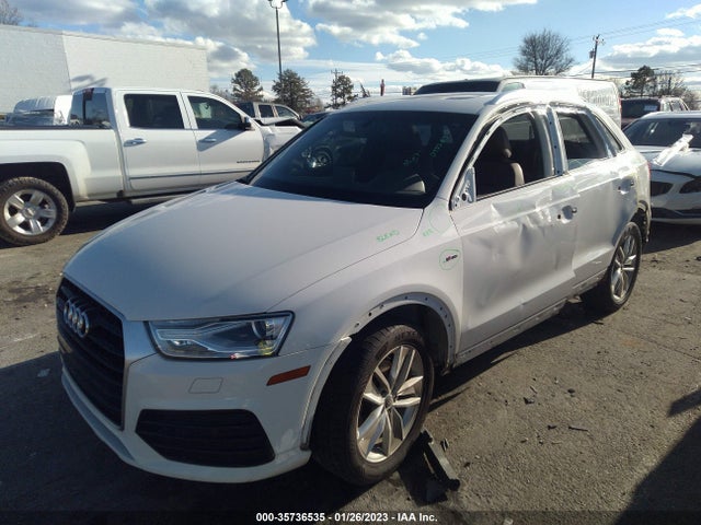 WA1BCCFS6JR010923 Audi Q3 Premium/sport Premium
