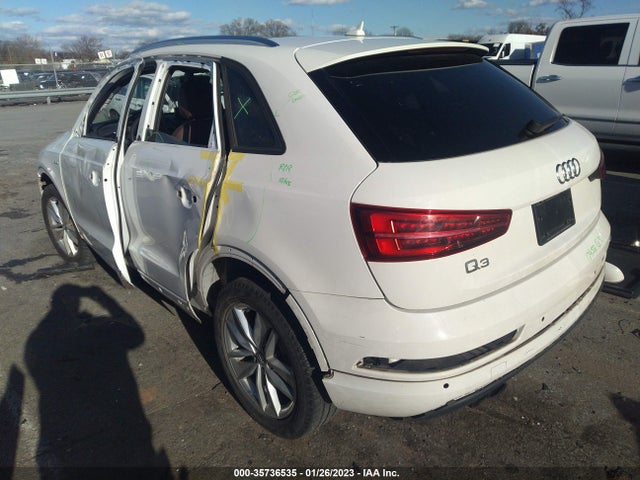 WA1BCCFS6JR010923 Audi Q3 Premium/sport Premium