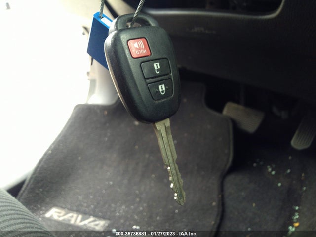 2018 TOYOTA RAV4 LE VIN: 2T3ZFREV2JW440104