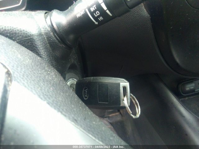 KNDJP3A50E7077428 KIA SOUL +