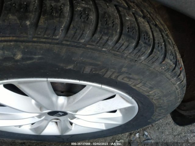 5XYPG4A59KG497378 KIA Sorento Lx V6