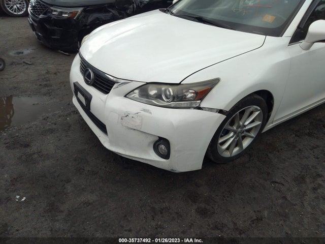 Lexus CT 200H 2012 JTHKD5BH9C2110744 Image 6