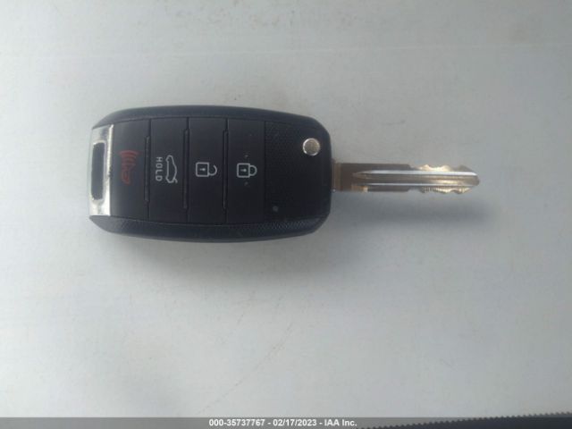 3KPFK4A73JE252177 KIA FORTE LX
