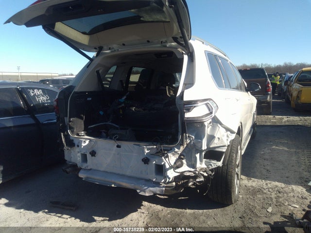 2020 BMW X7, VIN: 5UXCX4C08LLS39390