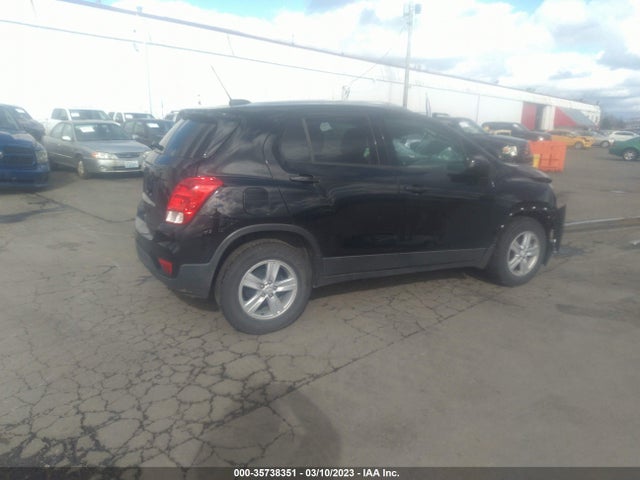 Chevrolet TRAX LS 2019 3GNCJKSB8KL383252 Image 4