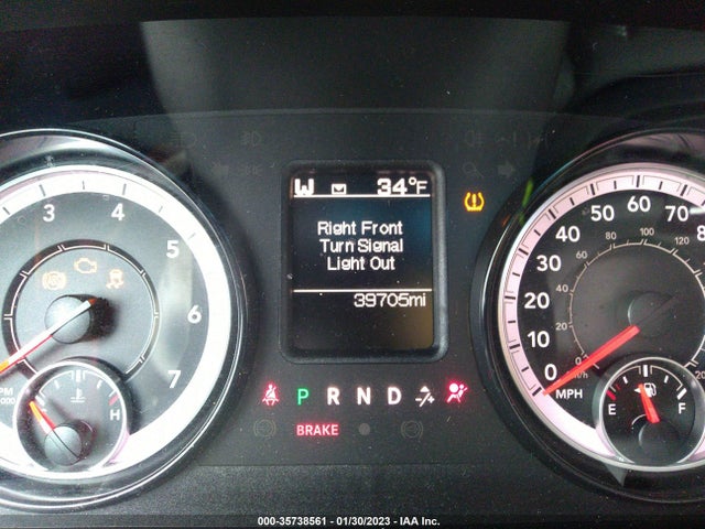 2019 Ram 1500, VIN: 1C6RR7FG5KS650158