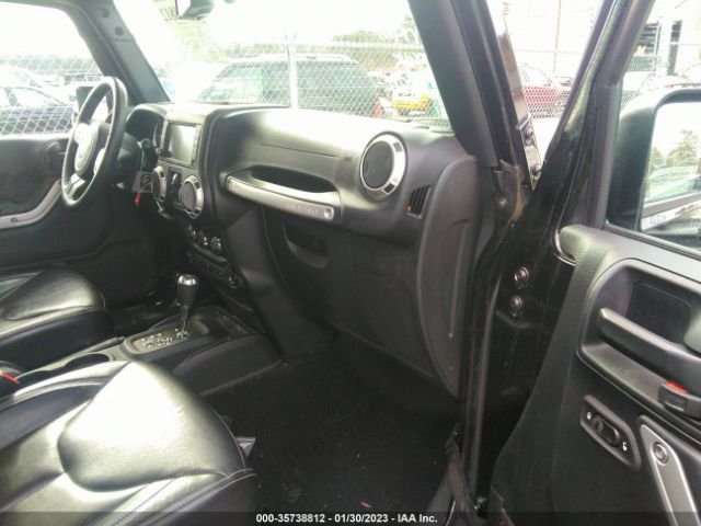1C4BJWEG9HL683034 Jeep Wrangler Unlimited Sahara