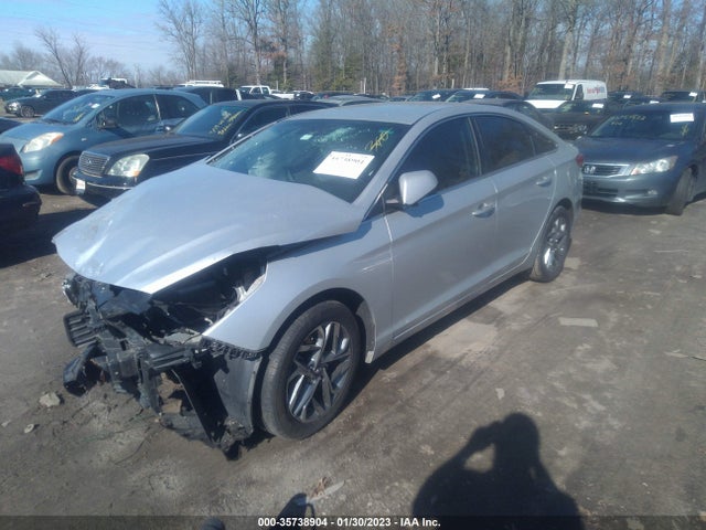 Hyundai Sonata 2016 5NPE24AF5GH393744 Image 2