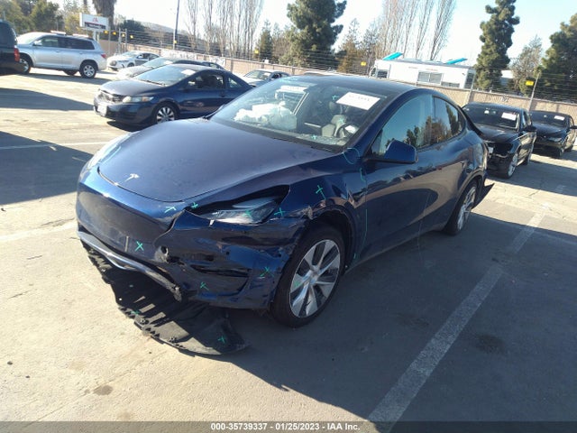 Tesla Model Y Long Range 2020 5YJYGDEE7LF057943 Image 2