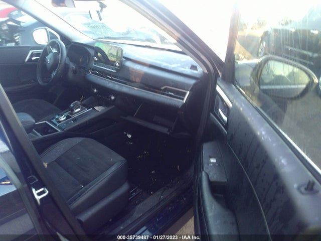 JA4J4UA88NZ066894 Mitsubishi Outlander Se