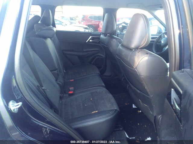 JA4J4UA88NZ066894 Mitsubishi Outlander Se