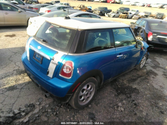 2011 MINI COOPER WMWSU3C59BT183967 Photo 3