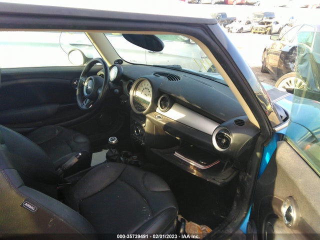 2011 MINI COOPER WMWSU3C59BT183967 Photo 4