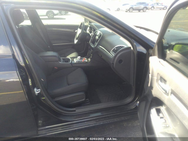 2C3CCAAG0KH690762 Chrysler 300 Touring