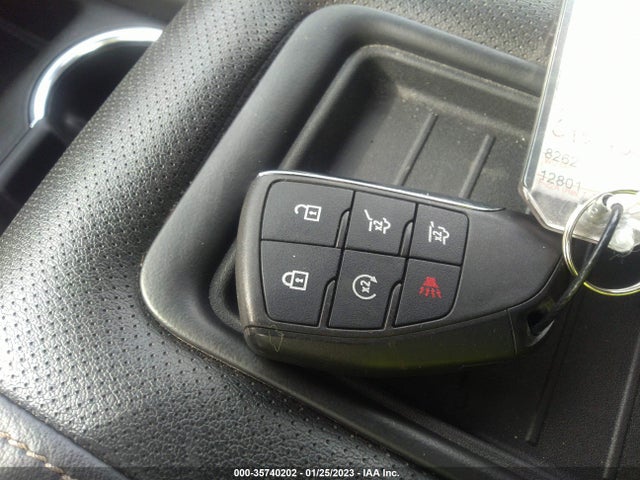 Chevrolet Suburban Premier 2021 1GNSKFKD0MR346595 Image 3