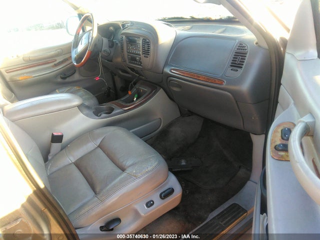 Lincoln Navigator 2001 5LMFU28R71LJ27074 Image 6
