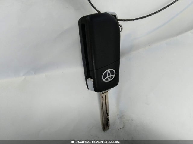 2019 Toyota RAV4, VIN: 2T3LWRFV5KW009259