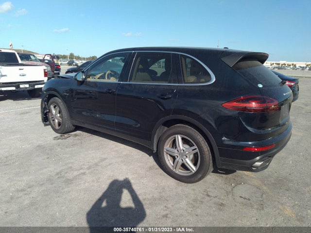 2015 Porsche Cayenne, VIN: WP1AF2A22FLA37930