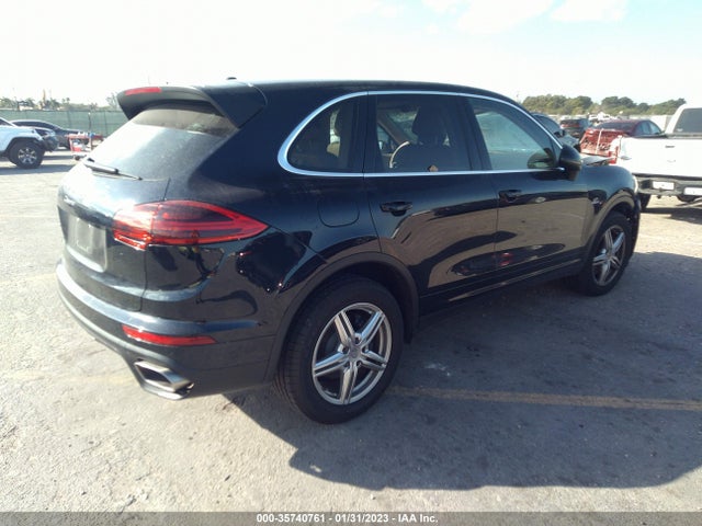 2015 Porsche Cayenne, VIN: WP1AF2A22FLA37930