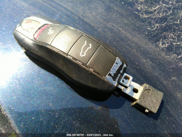 2015 Porsche Cayenne, VIN: WP1AF2A22FLA37930
