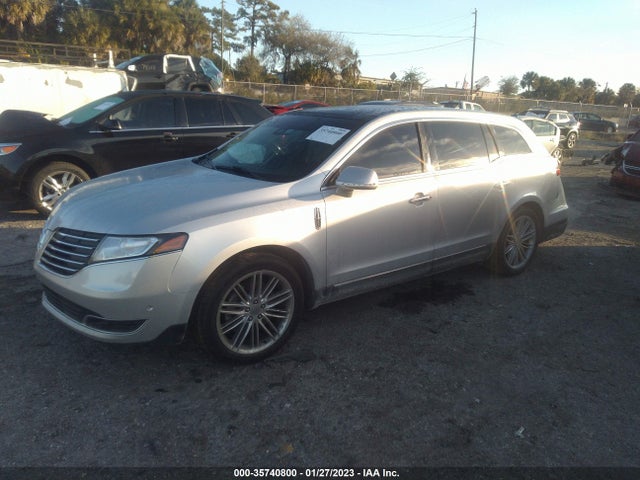 2018 Lincoln MKT, VIN: 2LMHJ5AT6JBL00695