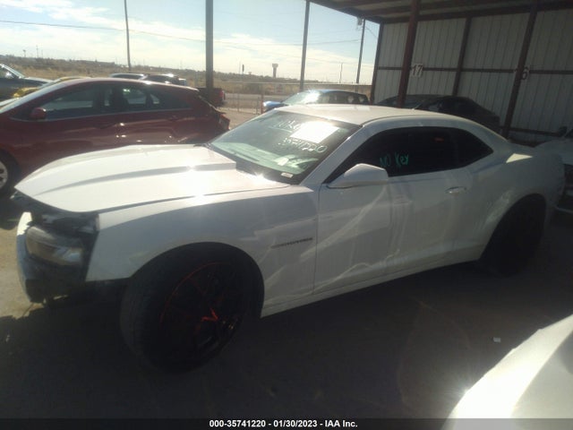 Chevrolet CAMARO LS 2015 2G1FB1E33F9256069 Image 2