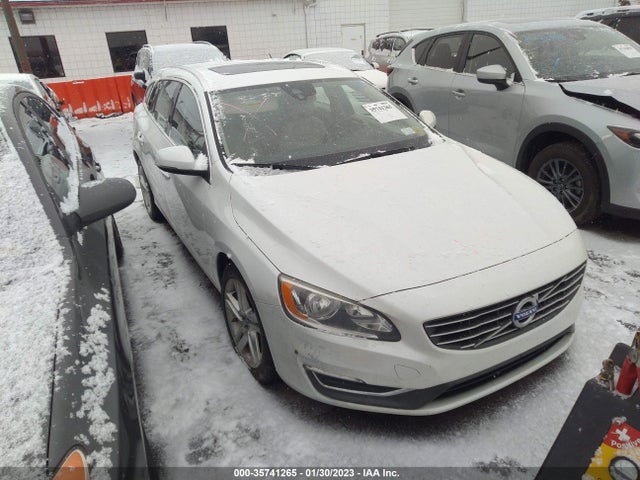 2015 Volvo V60, VIN: YV1612SC7F1207542