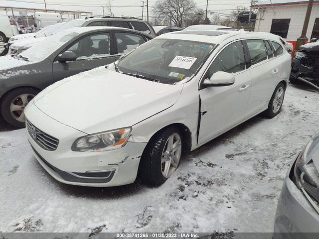 2015 Volvo V60, VIN: YV1612SC7F1207542