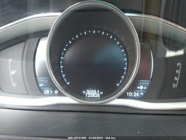 2015 Volvo V60, VIN: YV1612SC7F1207542