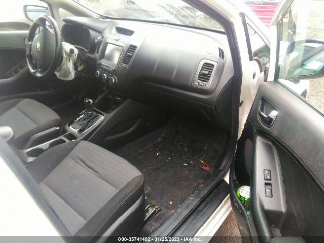 3KPFL4A78HE043623 KIA FORTE S