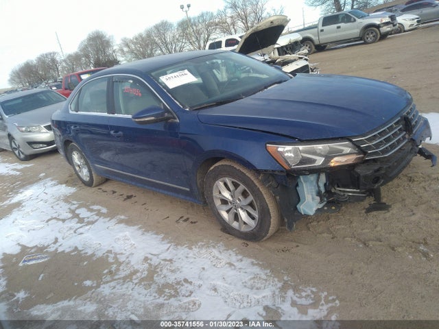 2017 Volkswagen Passat, VIN: 1VWAT7A31HC068084