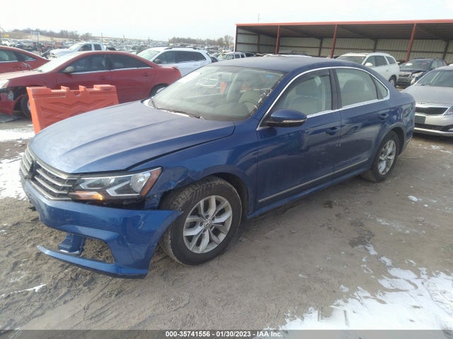 2017 Volkswagen Passat, VIN: 1VWAT7A31HC068084
