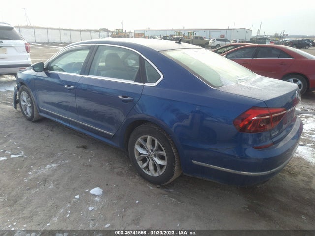 2017 Volkswagen Passat, VIN: 1VWAT7A31HC068084
