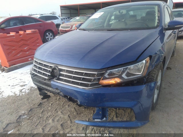2017 Volkswagen Passat, VIN: 1VWAT7A31HC068084