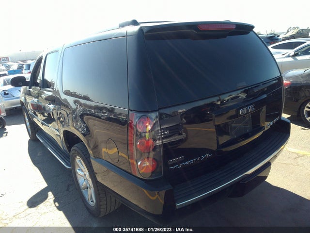 2011 GMC YUKON XL DENALI VIN: 1GKS1MEF9BR365435