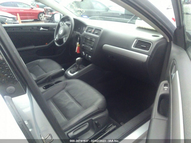 3VWD07AJ2EM357425 Volkswagen Jetta Sedan Se W/connectivity
