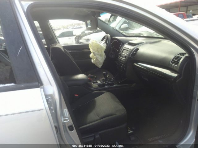 5XYKT3A63FG565091 KIA SORENTO LX