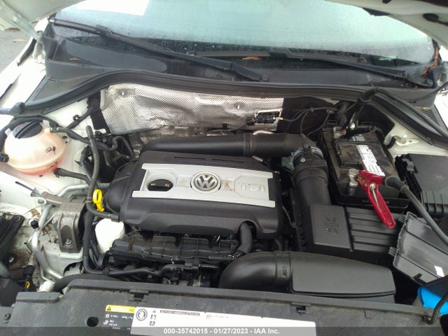 2017 Volkswagen Tiguan, VIN: WVGBV7AX5HK028452