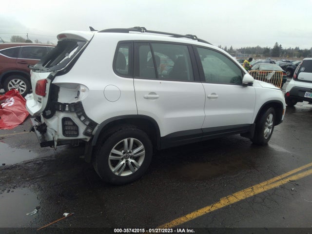 2017 Volkswagen Tiguan, VIN: WVGBV7AX5HK028452