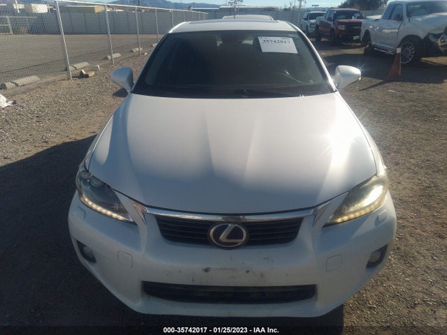 JTHKD5BH3B2022142 Lexus CT 200H