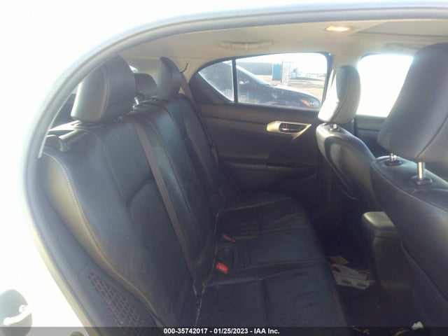 JTHKD5BH3B2022142 Lexus CT 200H